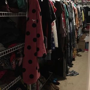 🎉 Closet Clear Out 🎉 Bundle and Save ❤️